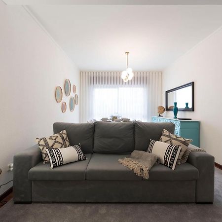 Lovelystay - Newly Decorated 2Br Flat With Free Parking Vila Nova de Gaia Buitenkant foto