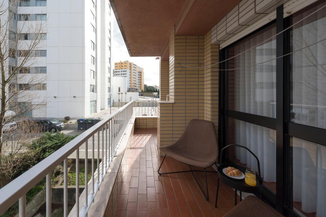 Lovelystay - Newly Decorated 2Br Flat With Free Parking Vila Nova de Gaia Buitenkant foto