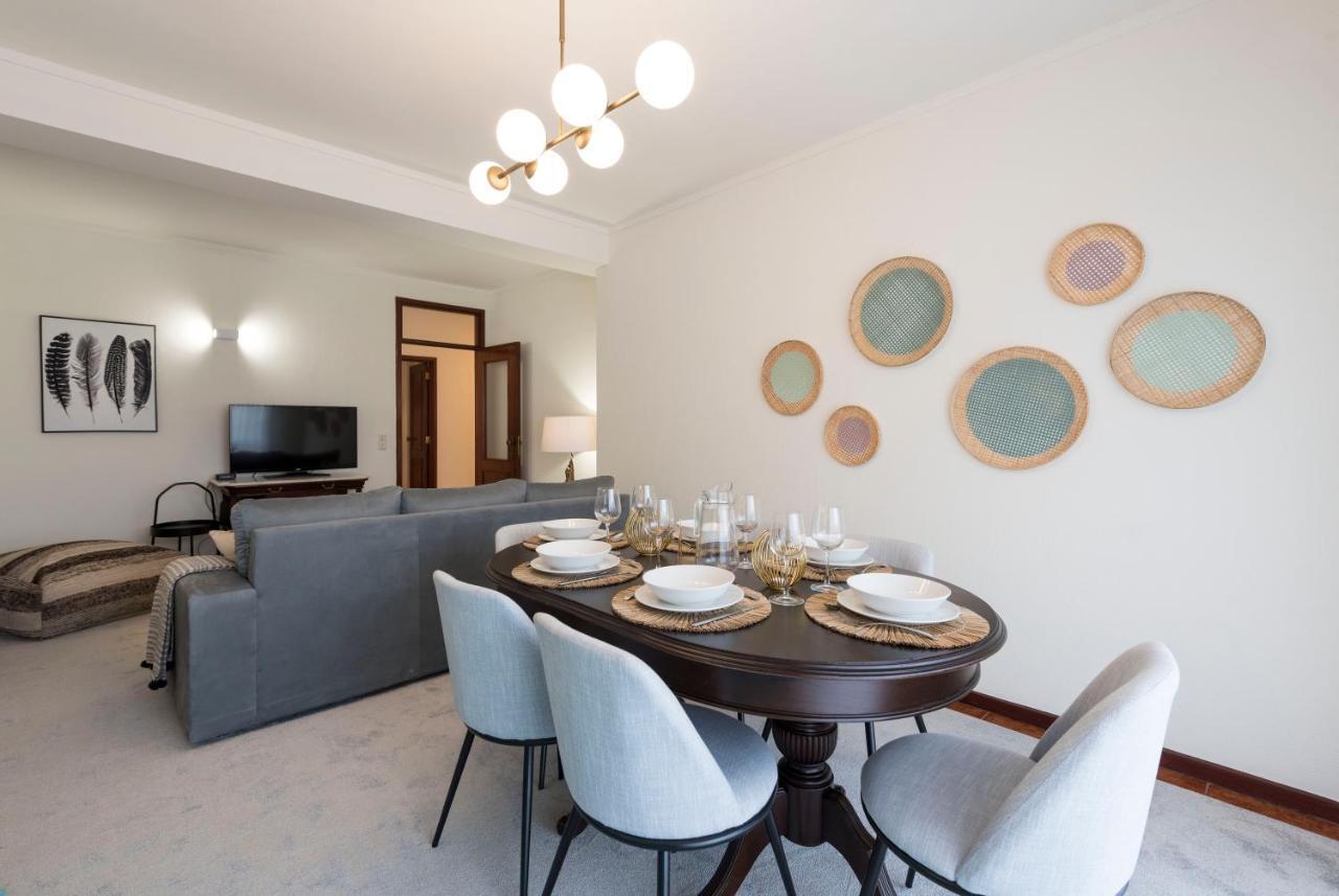 Lovelystay - Newly Decorated 2Br Flat With Free Parking Vila Nova de Gaia Buitenkant foto