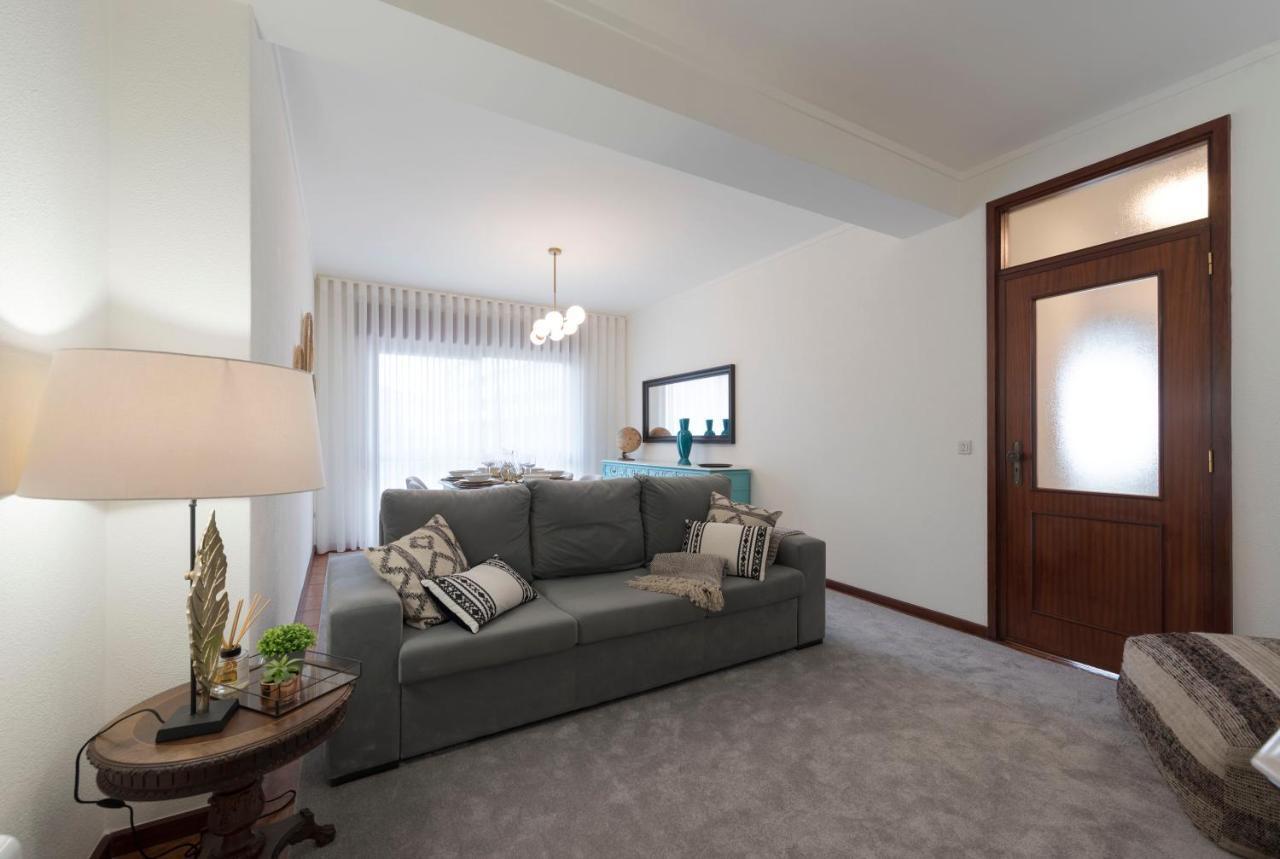 Lovelystay - Newly Decorated 2Br Flat With Free Parking Vila Nova de Gaia Buitenkant foto