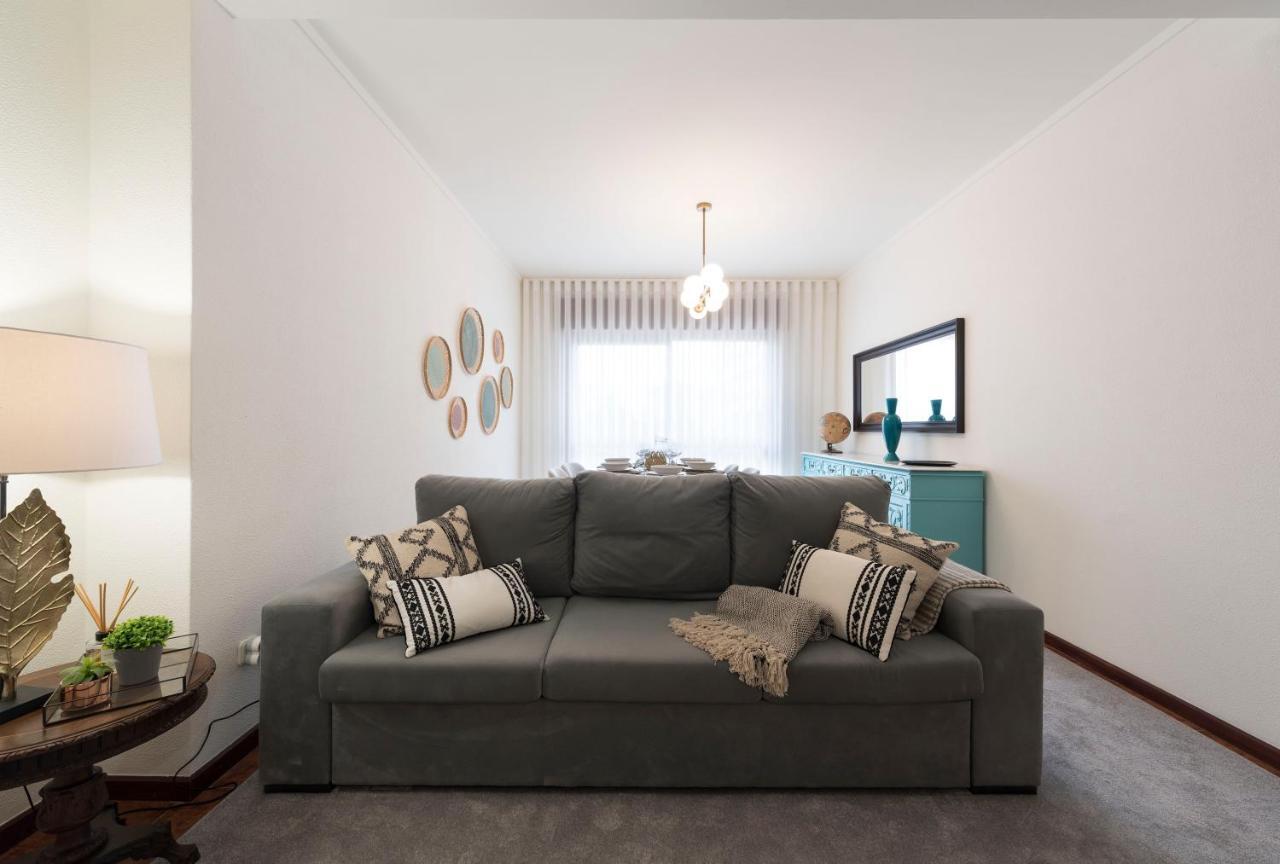 Lovelystay - Newly Decorated 2Br Flat With Free Parking Vila Nova de Gaia Buitenkant foto