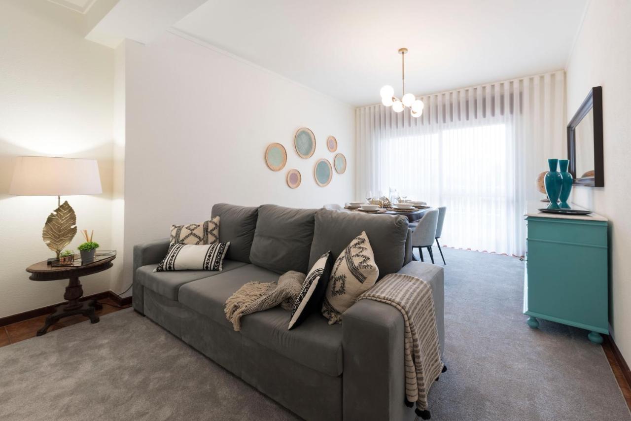 Lovelystay - Newly Decorated 2Br Flat With Free Parking Vila Nova de Gaia Buitenkant foto