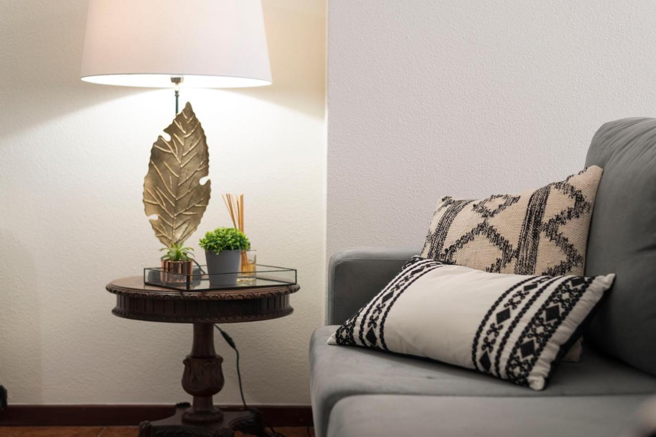 Lovelystay - Newly Decorated 2Br Flat With Free Parking Vila Nova de Gaia Buitenkant foto
